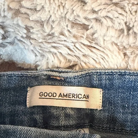 Good American Distressed Dark Blue Skinny Jeans - Picture 3 of 6